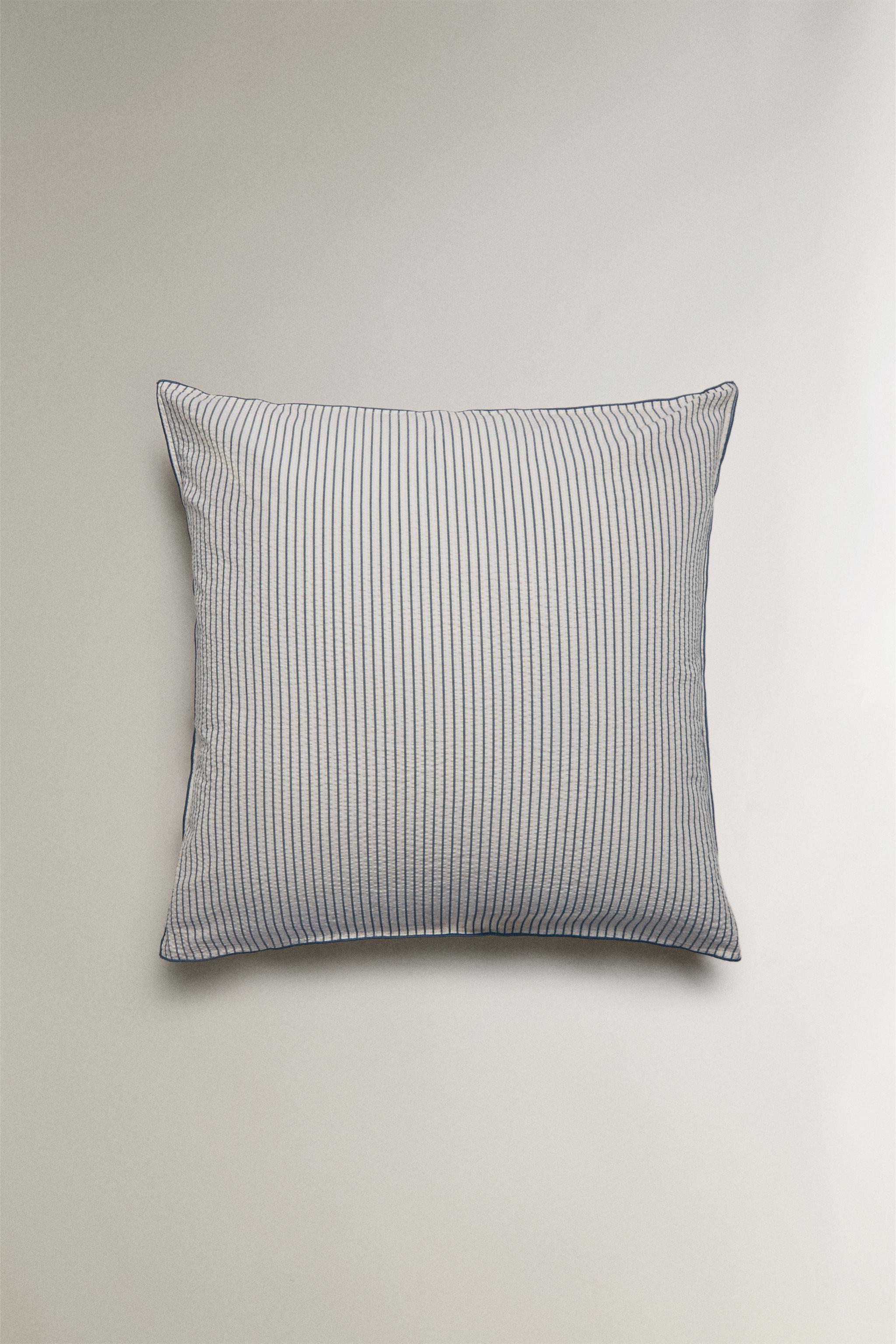 STRIPED SEERSUCKER PILLOWCASE WITH PIPING
